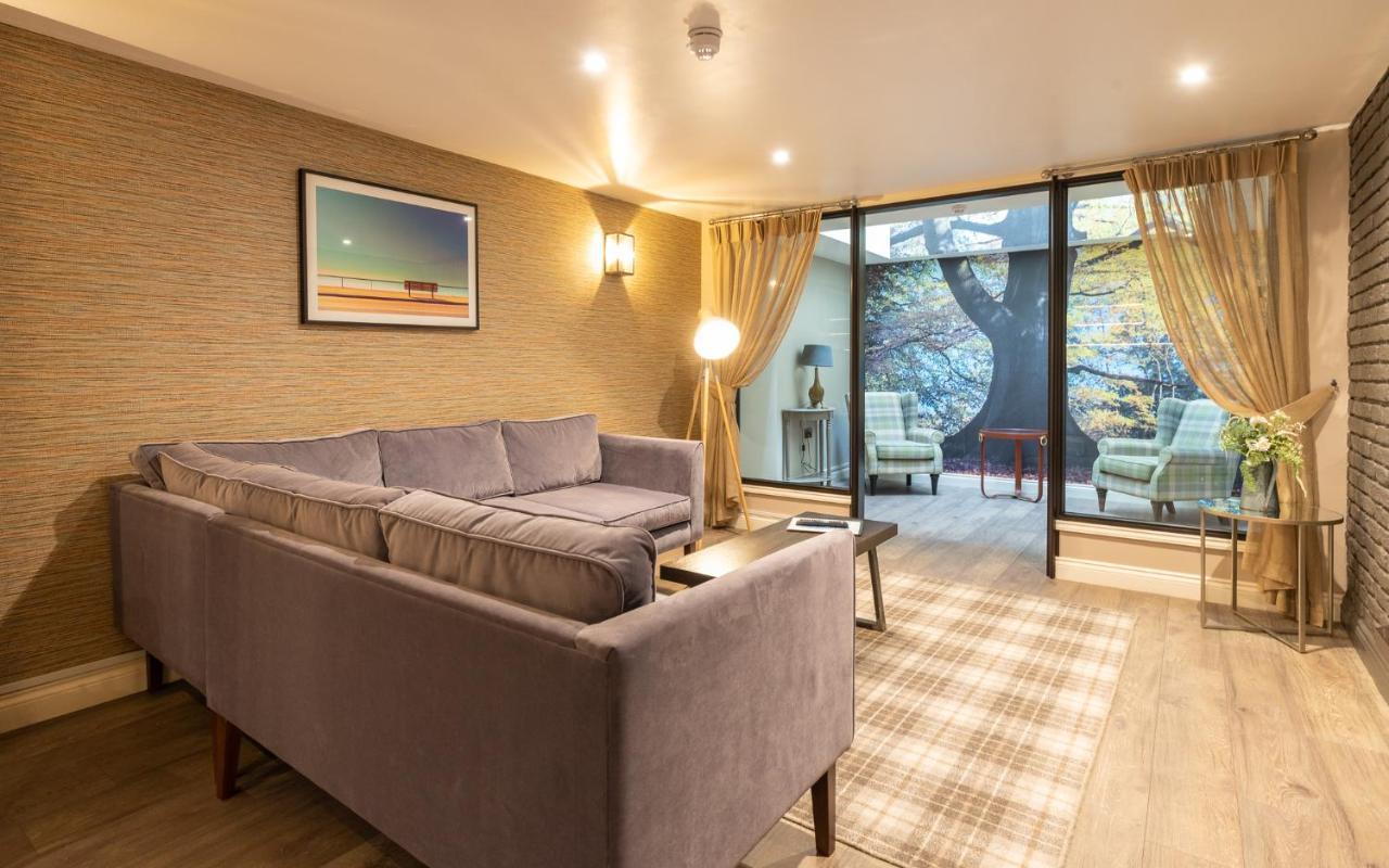The Lawrance Luxury Aparthotel - Йорк Екстер'єр фото