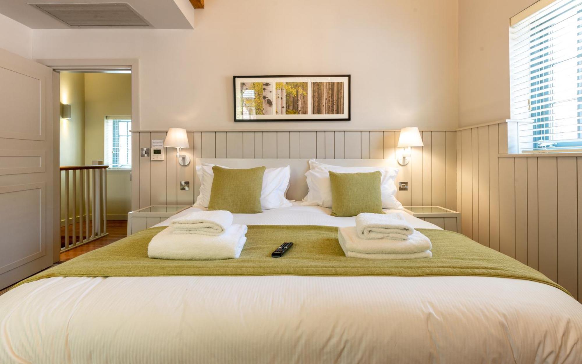 The Lawrance Luxury Aparthotel - Йорк Екстер'єр фото